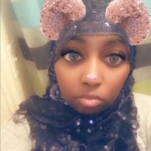 Meet your Posher, Nicole